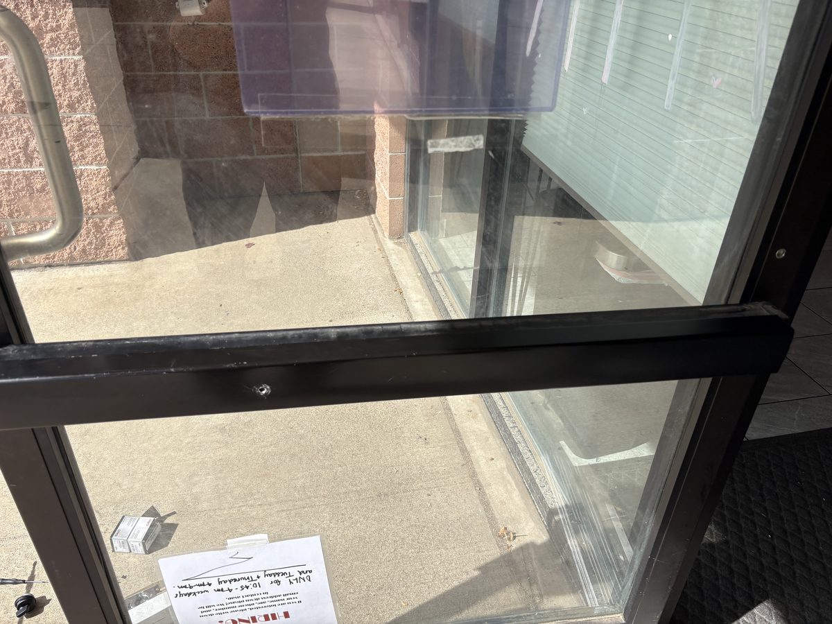 Commercial storefront glass door lock for business lockout service